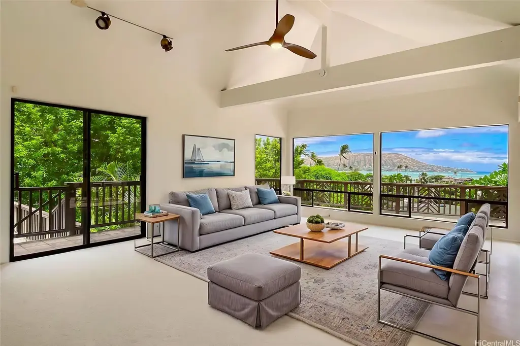 5926 Kalanianaole Highway, Honolulu