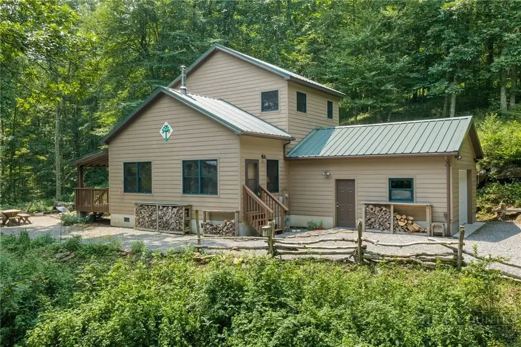 185 Harper Trail, Boone