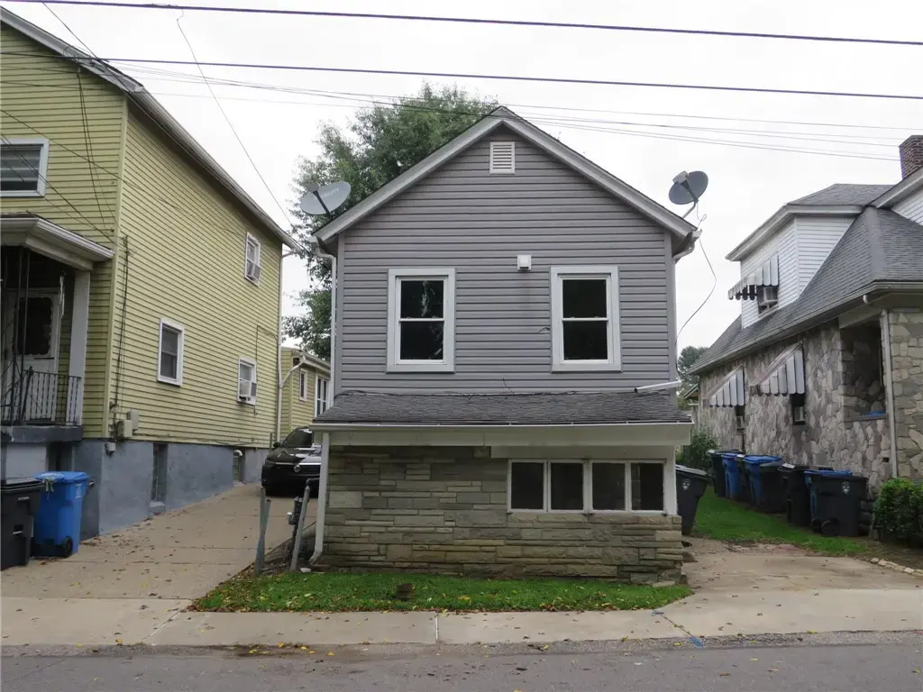 220 Finley Avenue , Scott