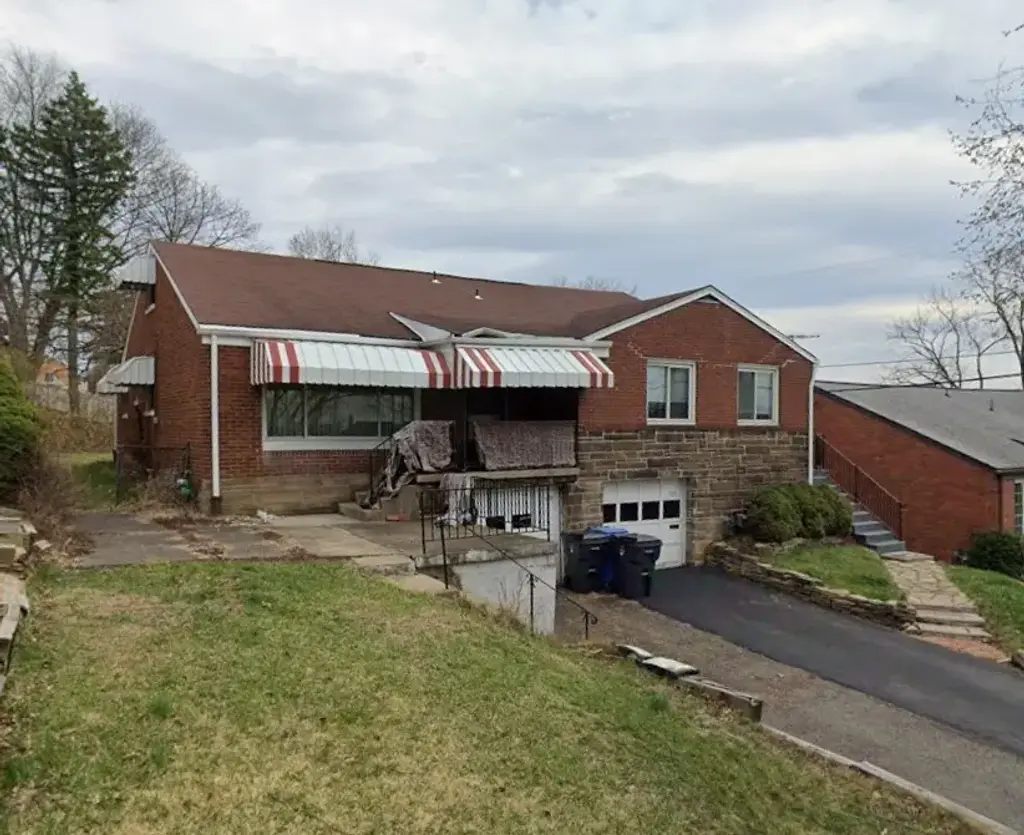 1833 Greentree Road , Scott