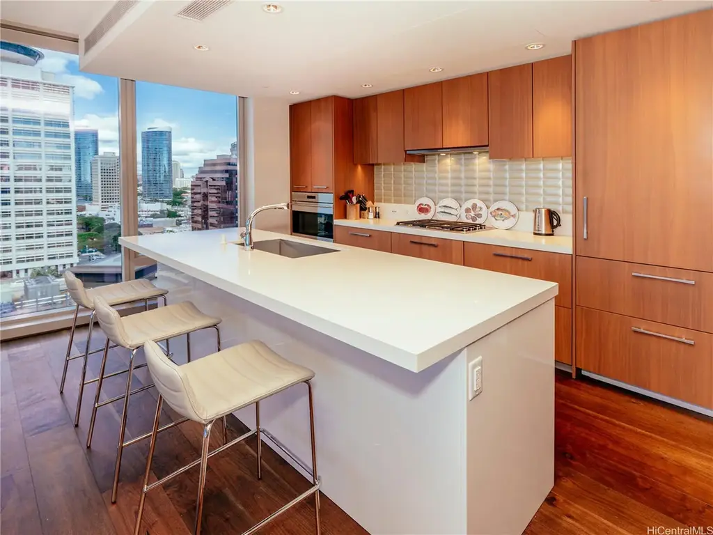 1555 Kapiolani Boulevard # 1307, Honolulu
