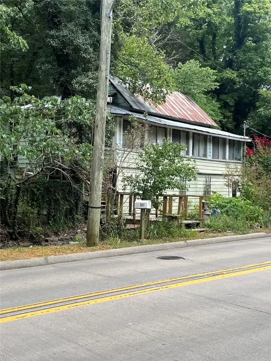 287 N Main Street, Eureka Springs