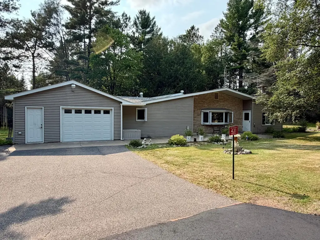 431 Sundstein Rd, Eagle River