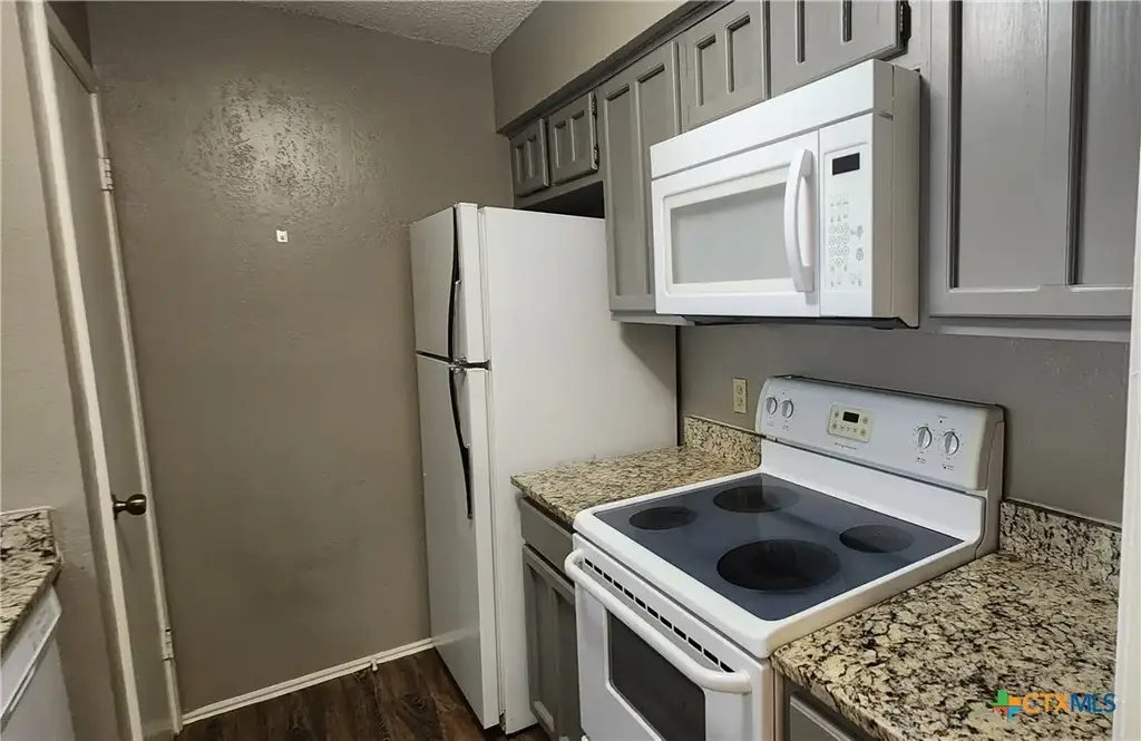 1202 Thorpe Lane 614, San Marcos