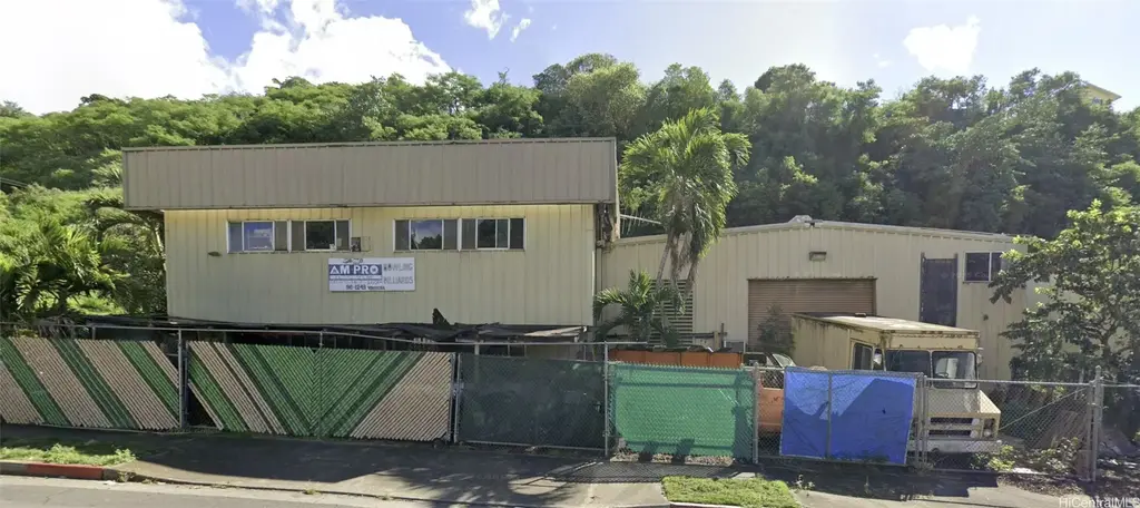 96-1243 Waihona Street, Pearl City