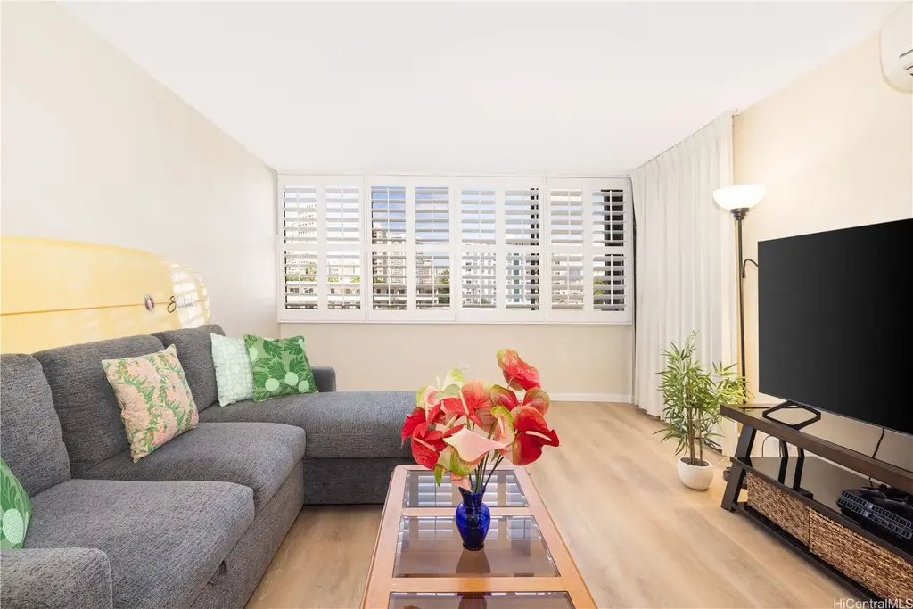 2752 Kaaha Street # 309, Honolulu