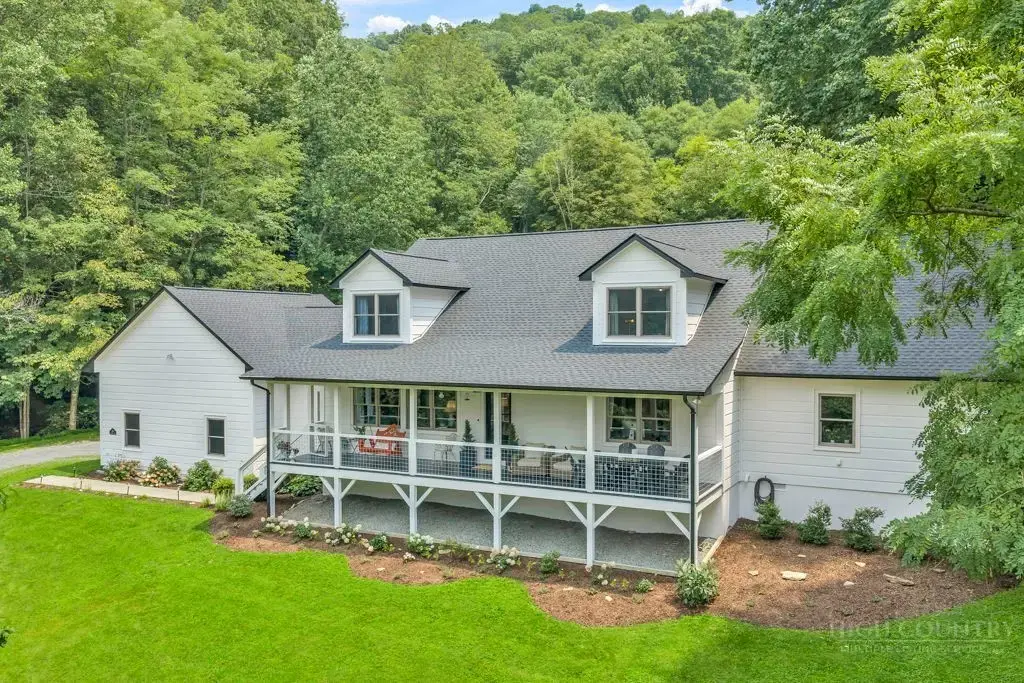 165 Leighway Lane, Banner Elk