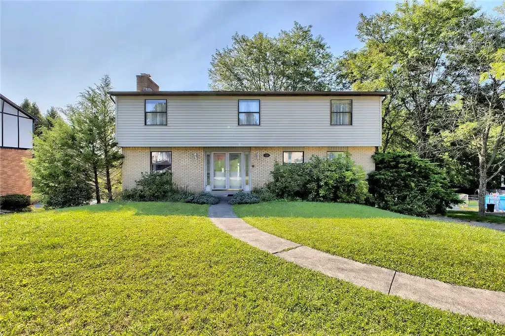 109 Bryan Drive, Hempfield
