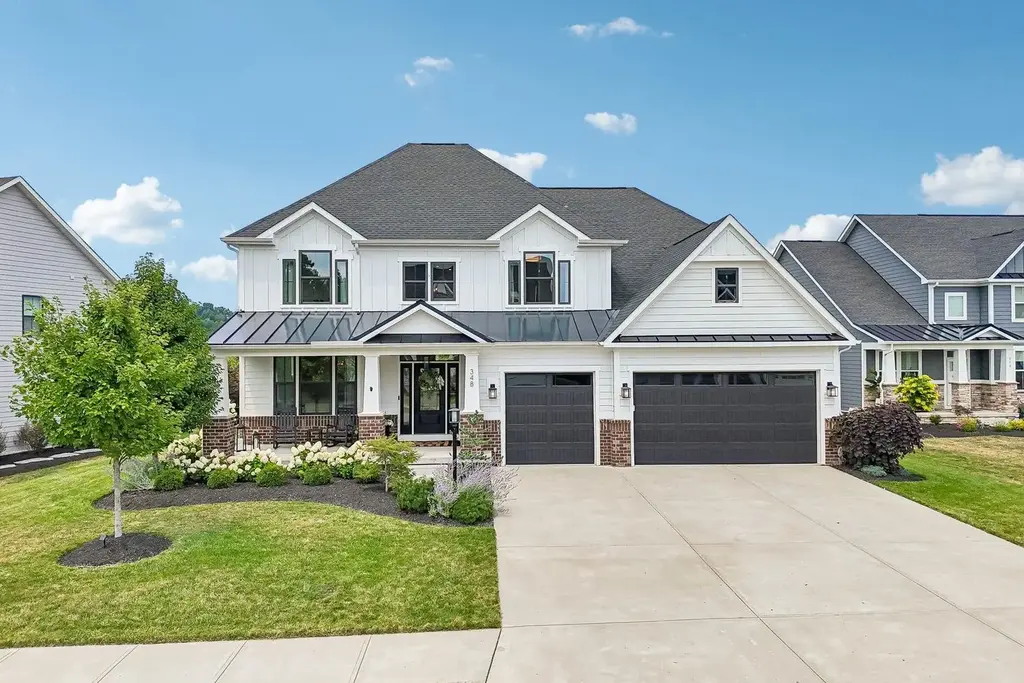 348 Crest Lane Lane, Adams