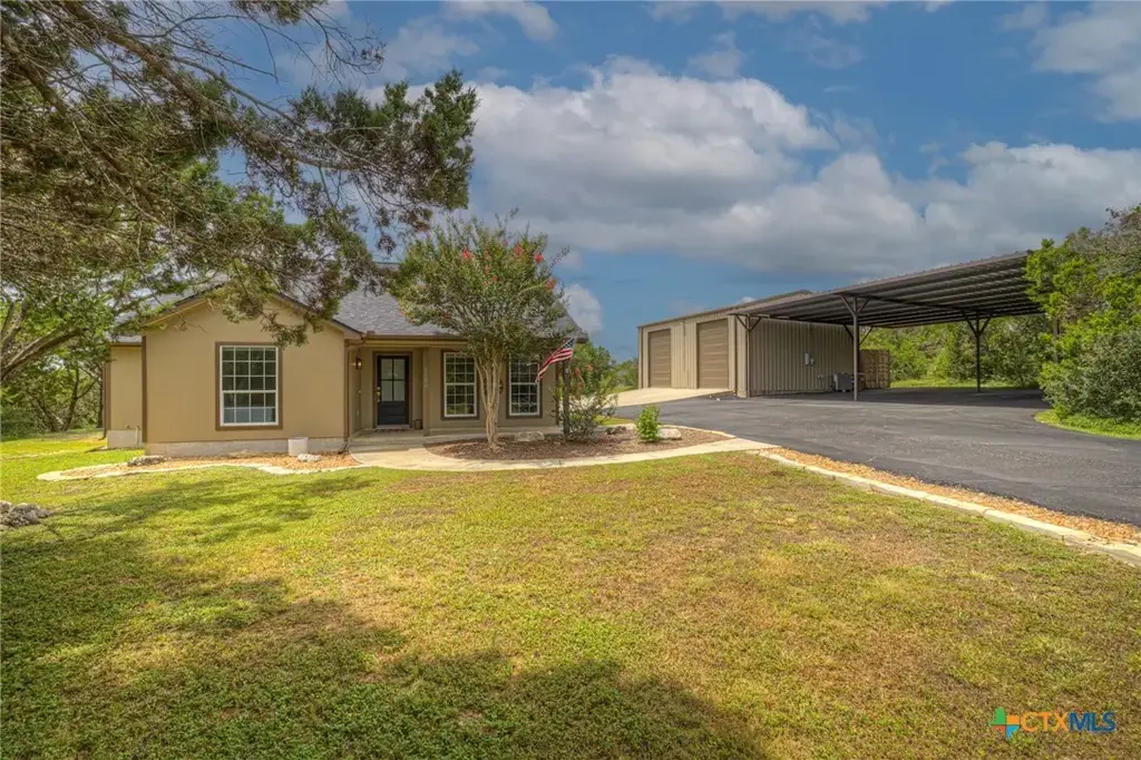 1100 Yaupon Drive, Fischer