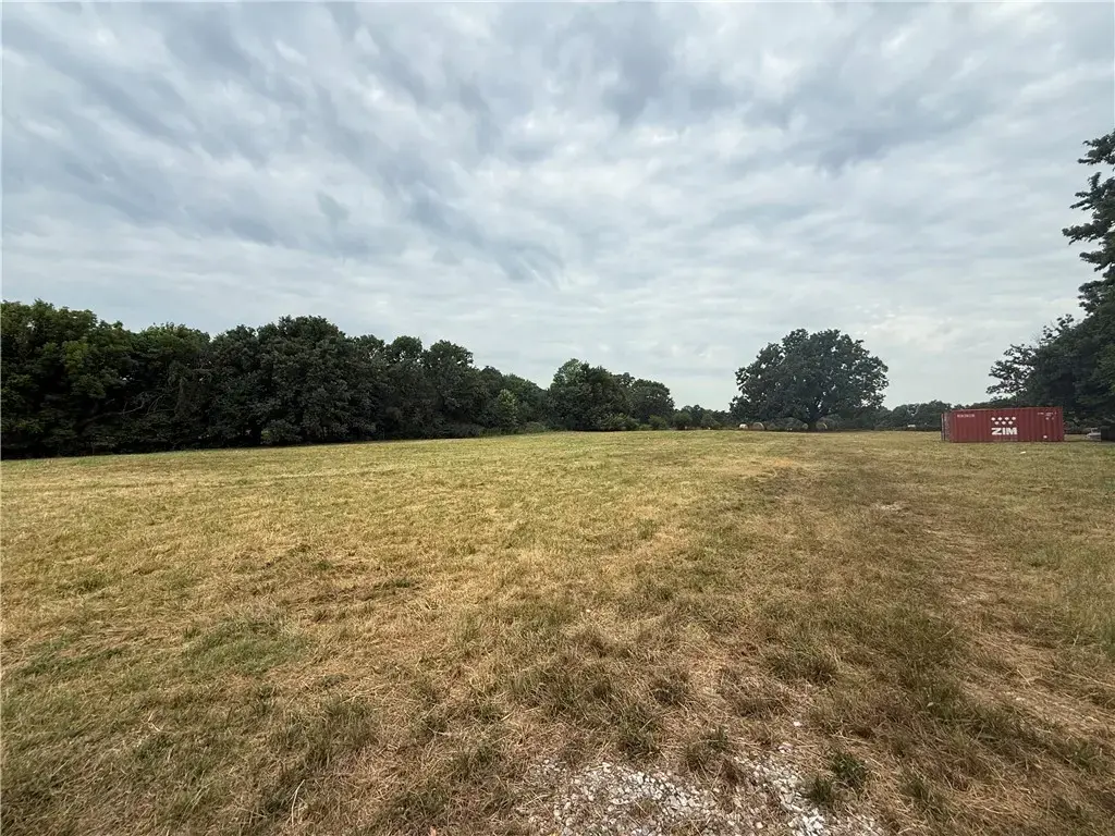 2814 S 64th Street, Springdale