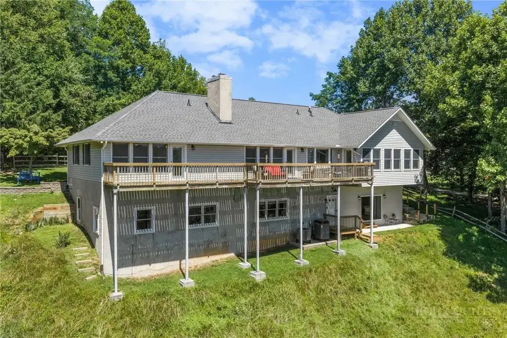 784 Alpine Drive, Seven Devils