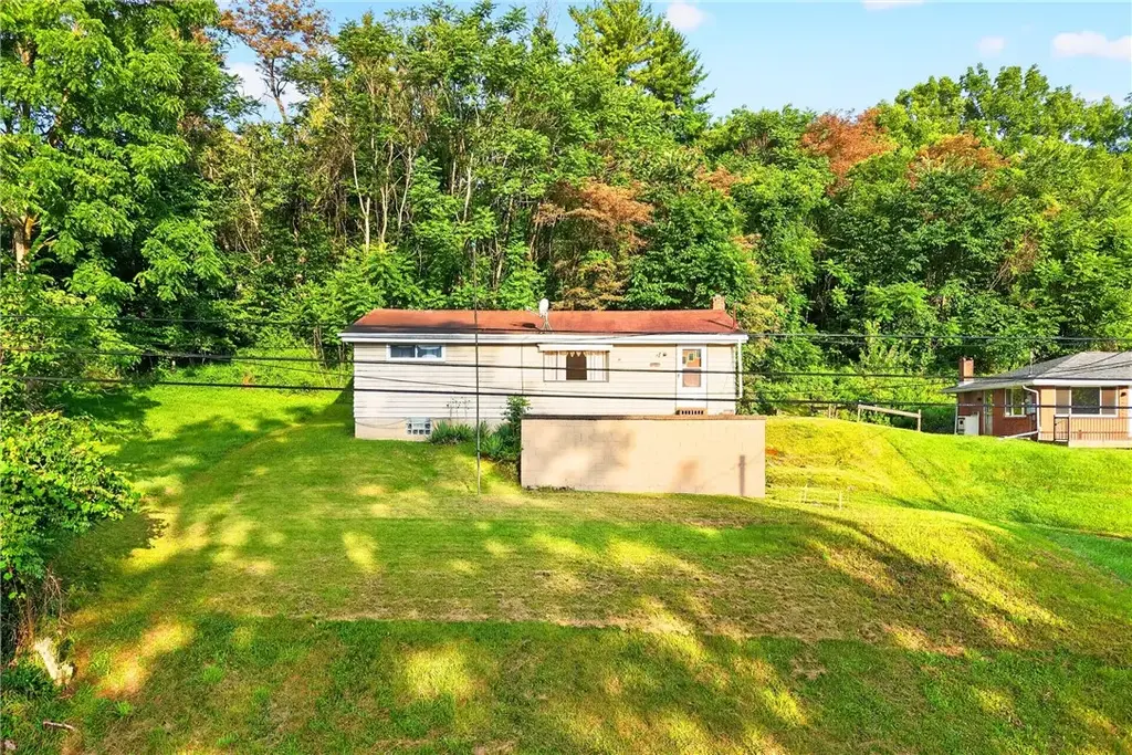 203 History Lane, Rostraver