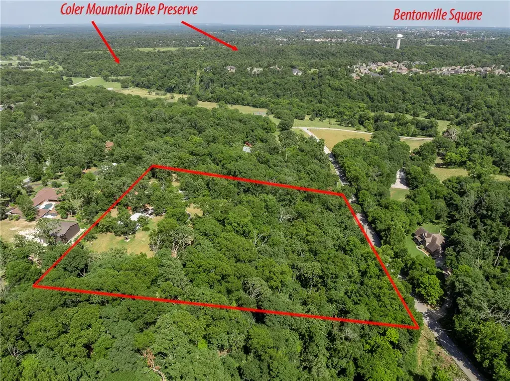 10098 & 10148 Hoot Owl Road, Bentonville