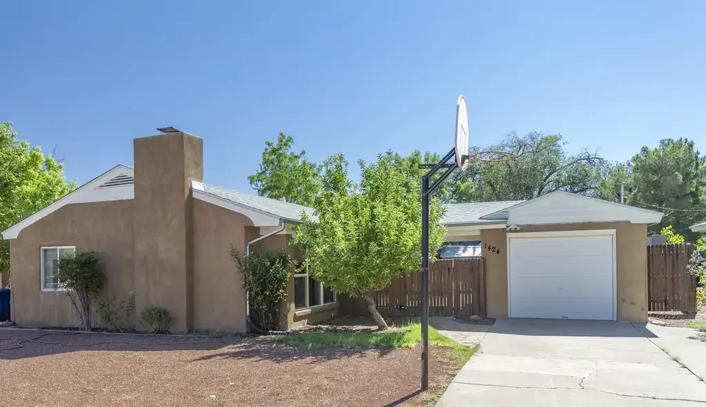 1424 Bryn Mawr Drive Ne, Albuquerque