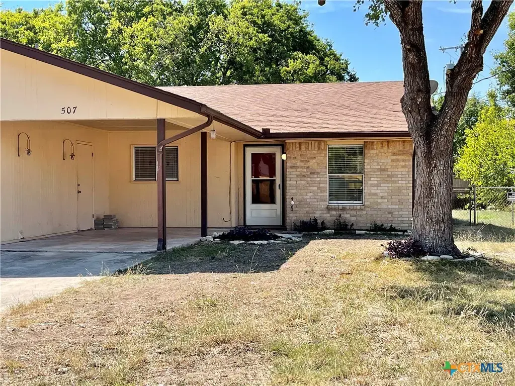 505 Buttercup 507, New Braunfels