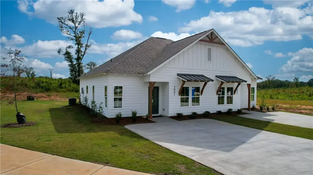 1005 Twin Ln, Valley