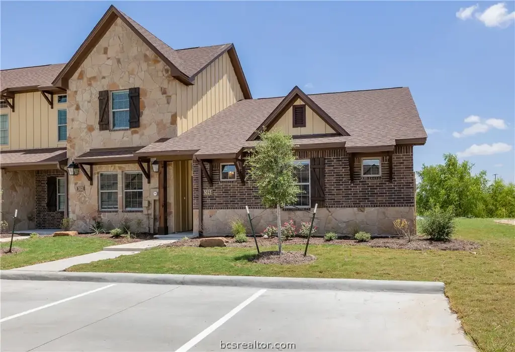 4039 Gunner Trail, College Station