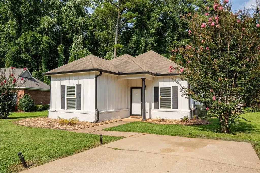 724 Ellis St, Auburn