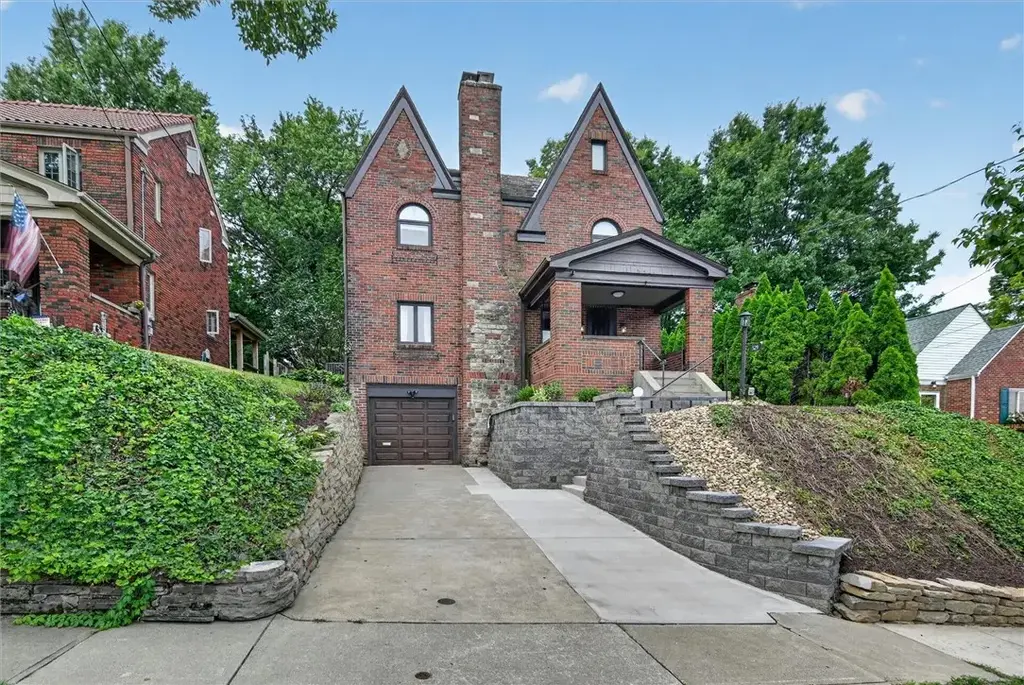 529 Hillcrest Place, Mt Lebanon