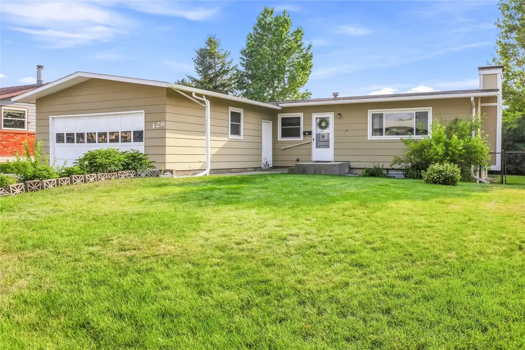 128 Wedgewood Lane, Helena