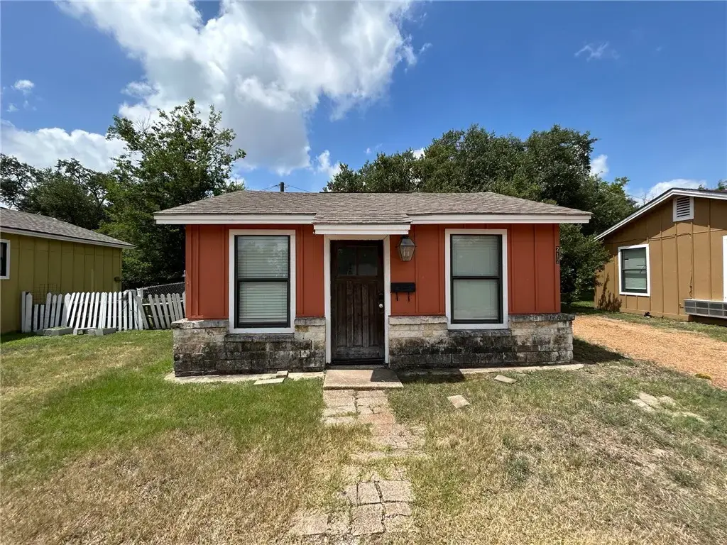 212 Montclair, College Station