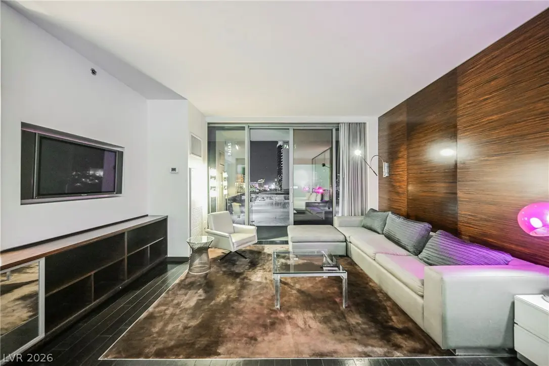 4381 W Flamingo Road 912, Las Vegas
