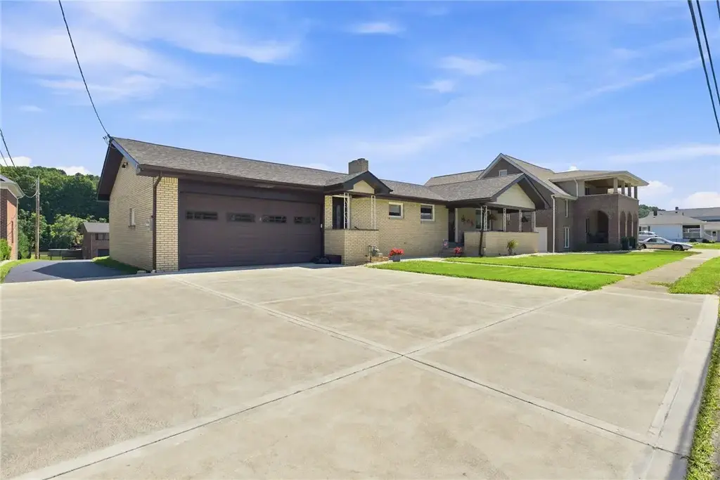 458 Bow Street, Stockdale