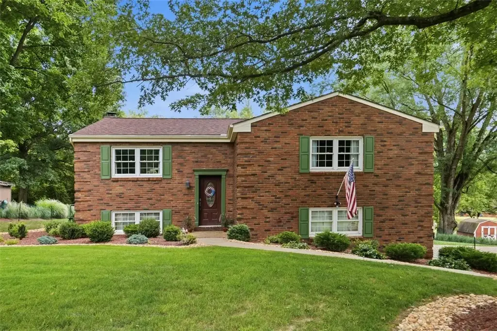 4996 Graphic Drive , Hampton