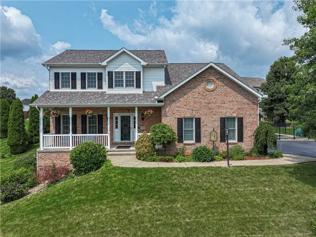 740 Muirfield Drive , Hempfield