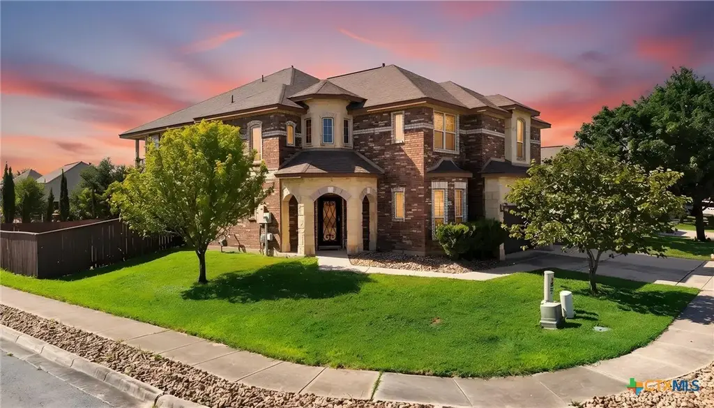 901 Easton Drive, San Marcos