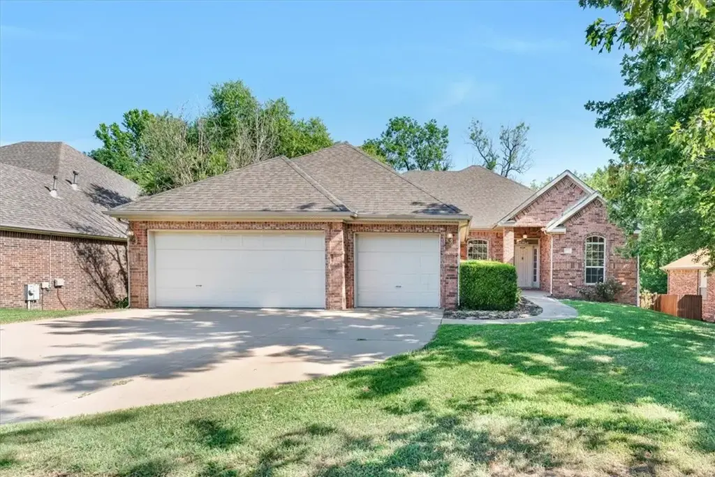4180 W Morning Mist Drive, Fayetteville