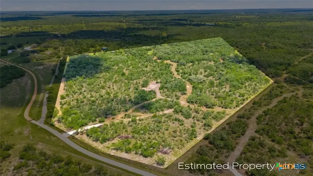 317 Machicek Road, Goliad