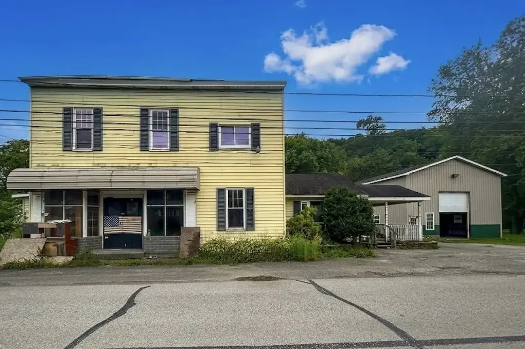 225 Main Street, Shelocta