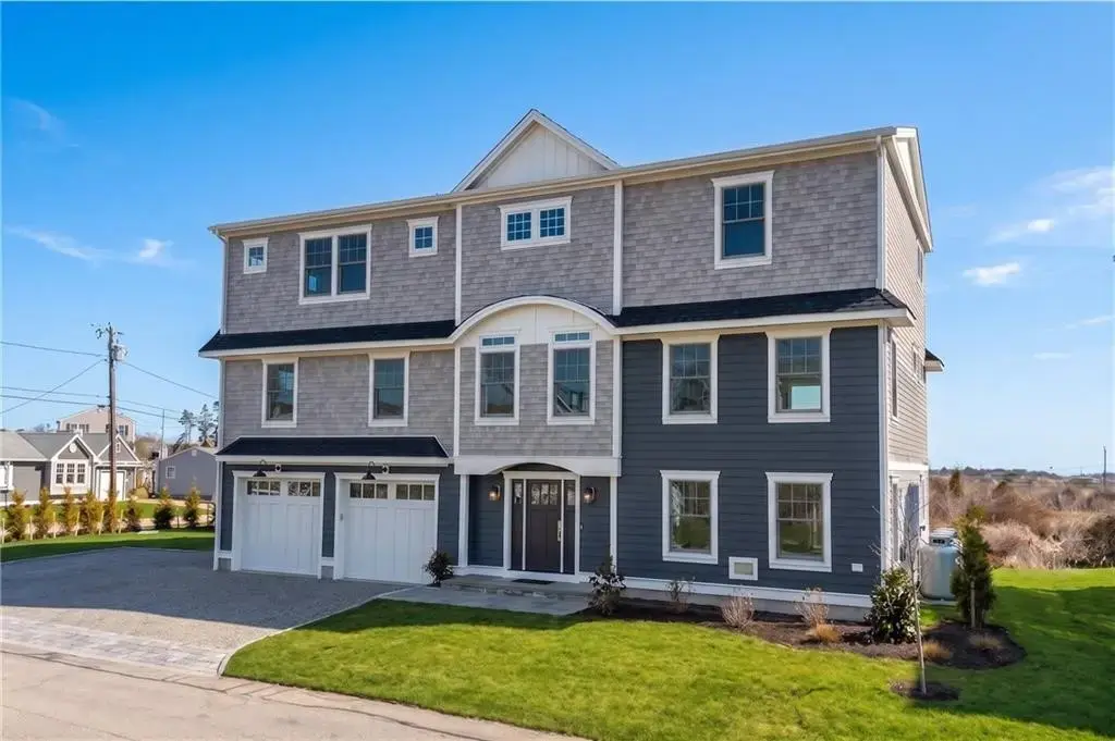 2 Sedge Ct, Narragansett