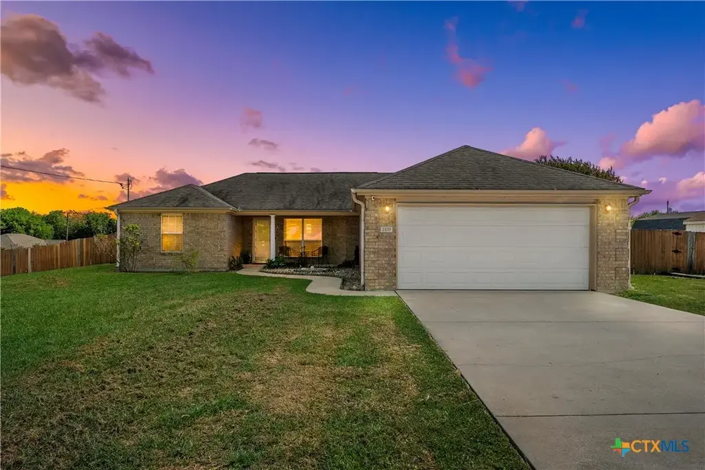 2170 Shirley, Belton