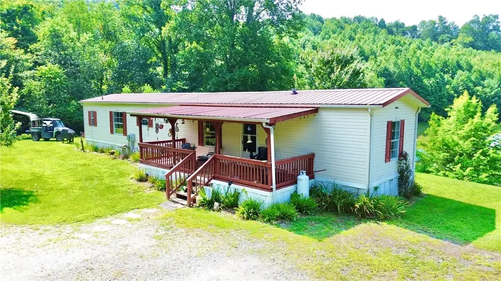369 John Baker Road, Crumpler