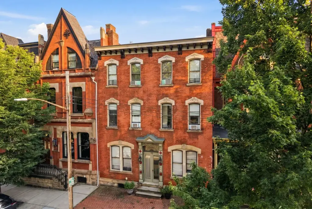 908 Cedar Avenue, Allegheny West