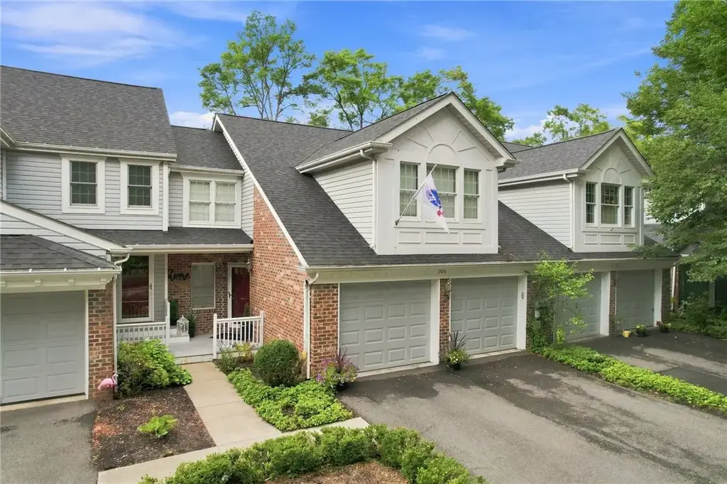 206 Waterside Drive , Peters