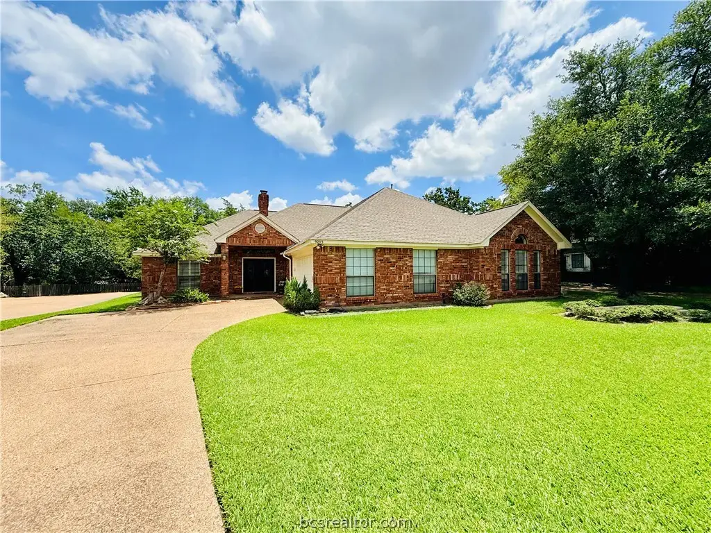 9203 Riverstone Court, College Station
