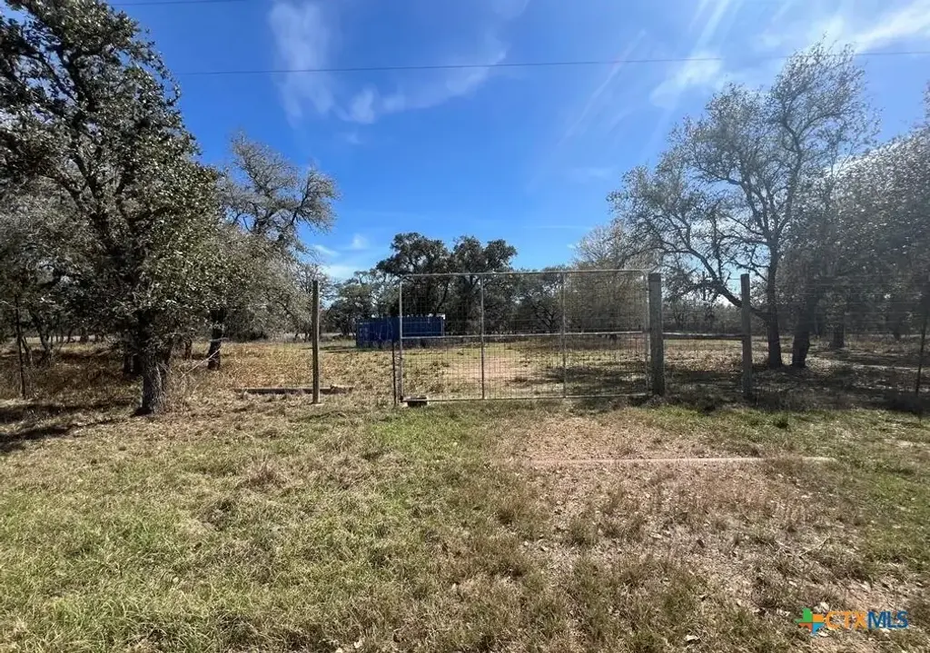 443 Private Road 1065, Hallettsville