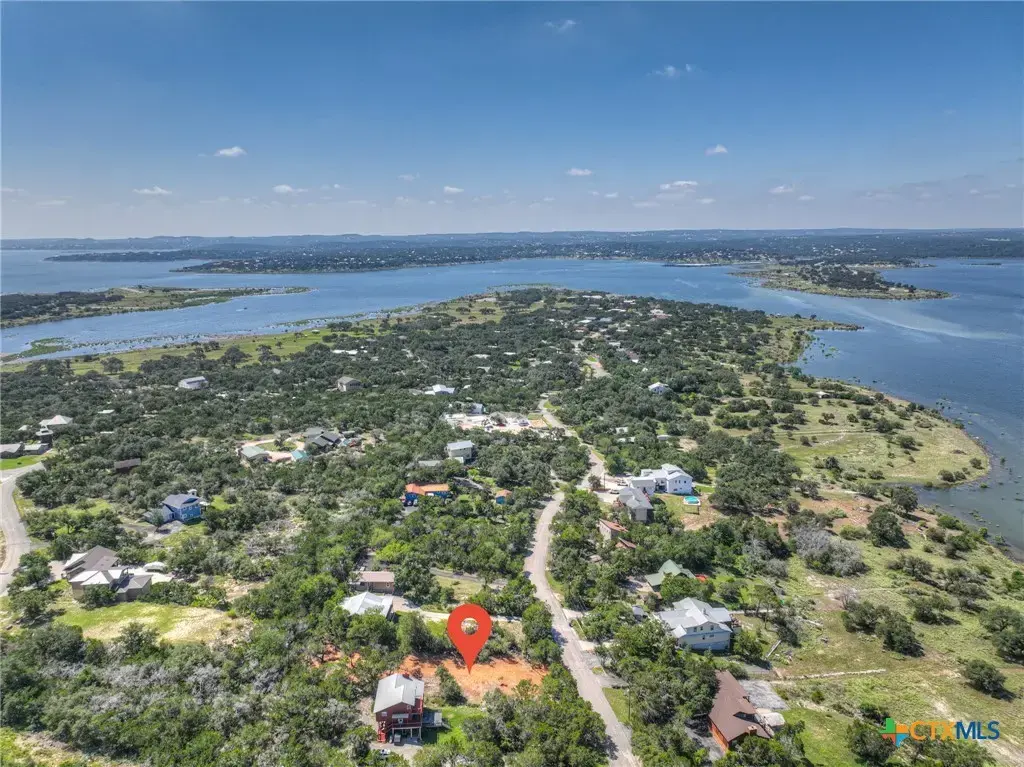 1919 Lakeshore Drive, Canyon Lake