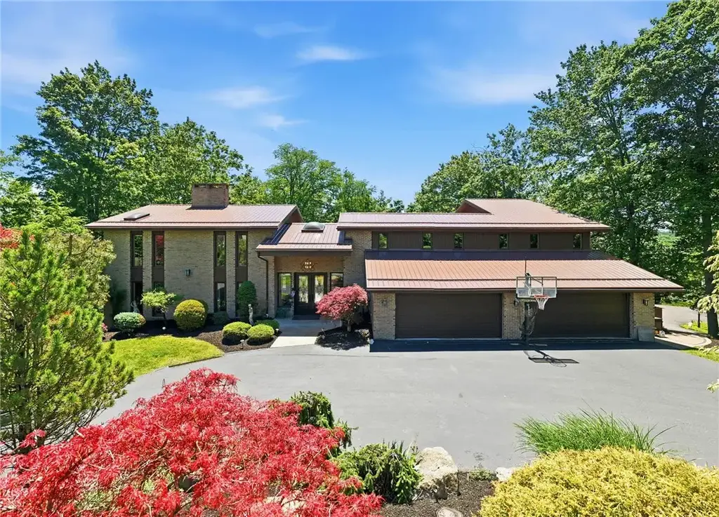3150 Deerfield Court , Murrysville