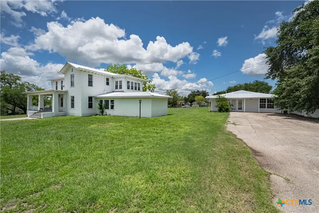 519 Fm 623, Pettus