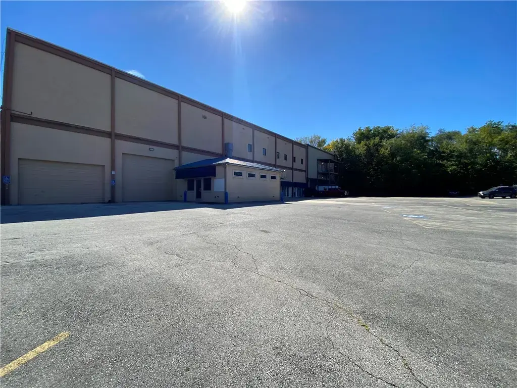 2887 N College Avenue B2, Fayetteville
