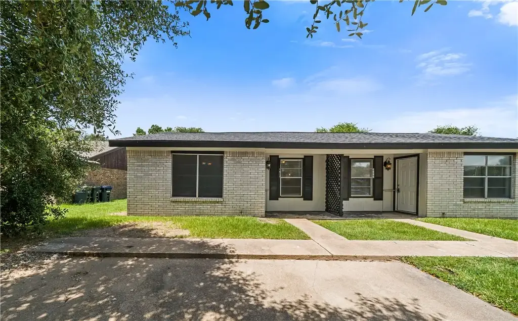 1417-1419 Hillside Drive, College Station