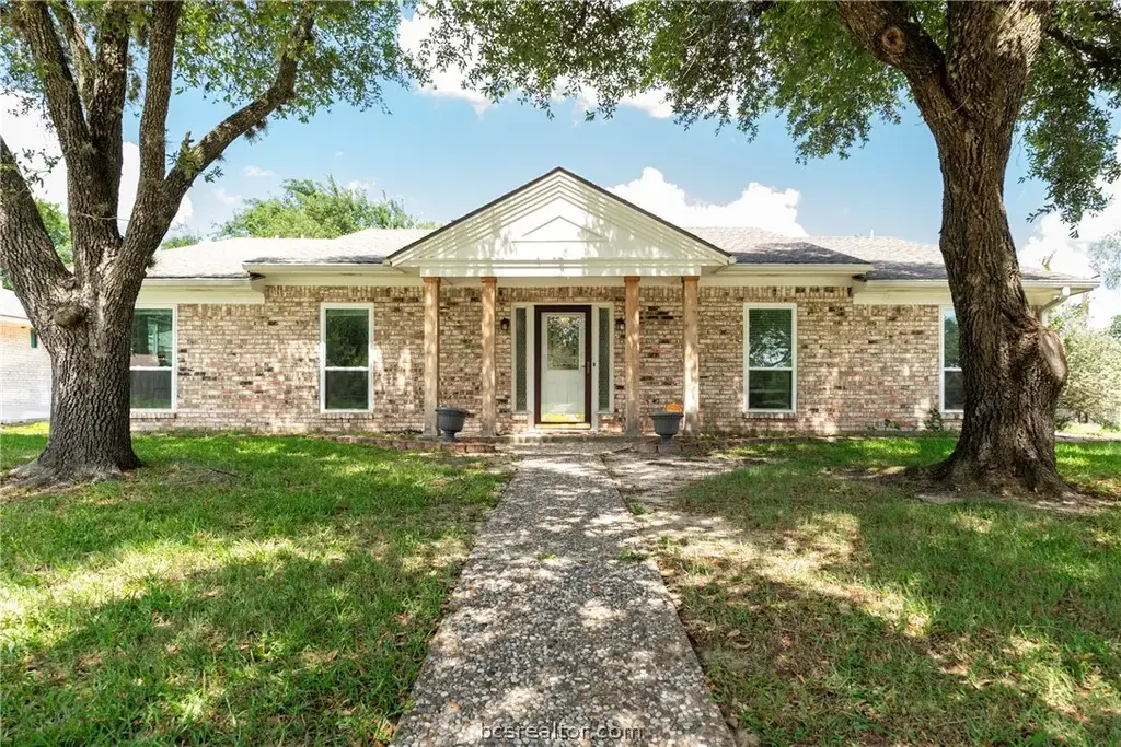 3705 Holly Drive, Bryan