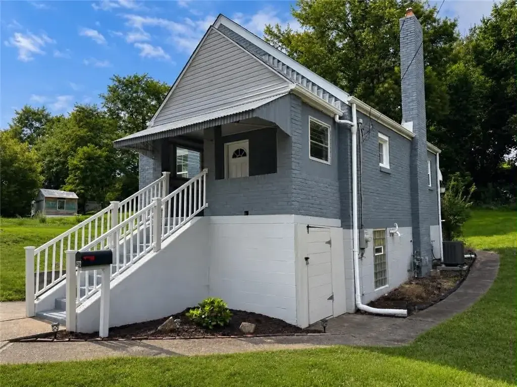 1372 Washington Boulevard , McKeesport