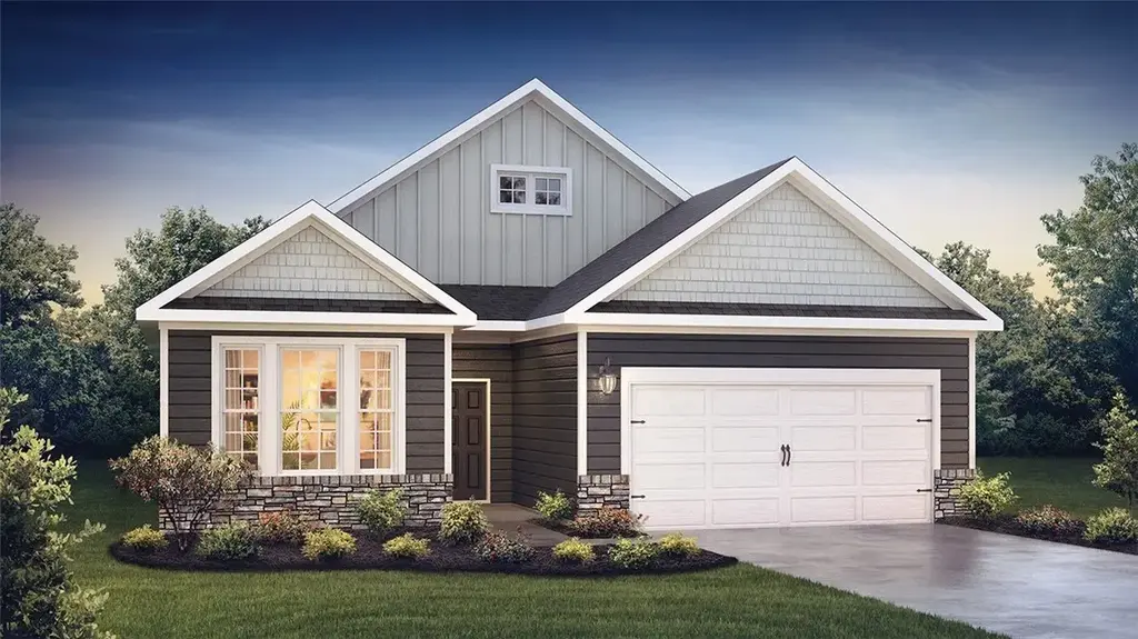 212 Muirfield Court, Center