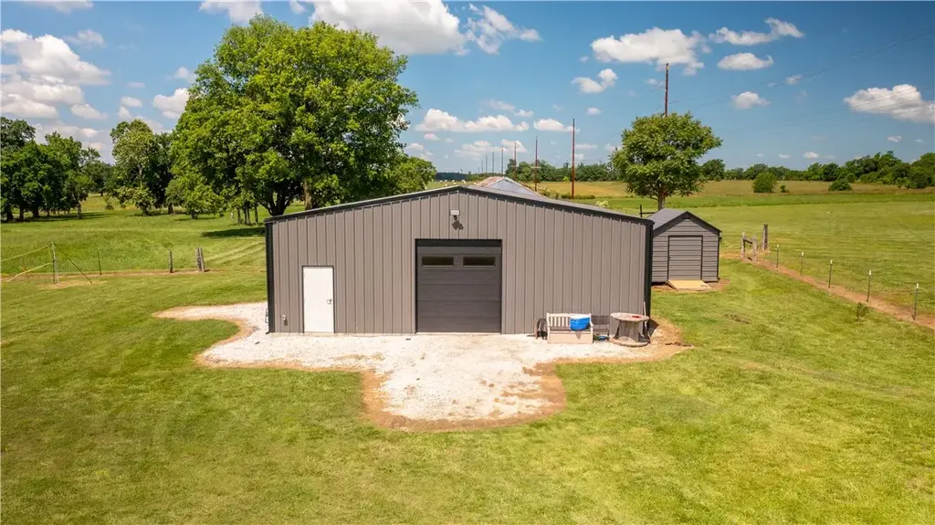 10791 Grand Summit Lane, Bentonville